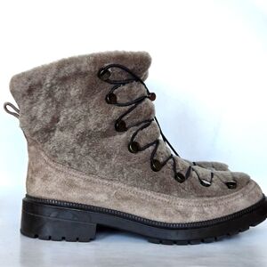 Aquatalia Lorena shearling luxury boots Size 9.5